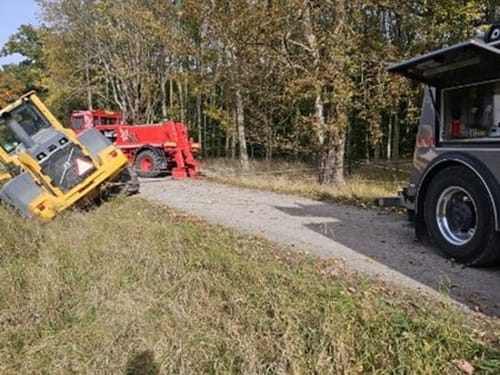 Bjærgning med Uni Man 4x4 og Scania